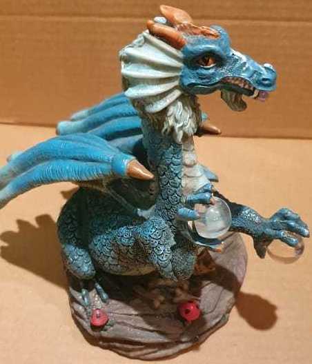 * Drachenfigur mit Glaskugel Türkis/blau Resin Figur